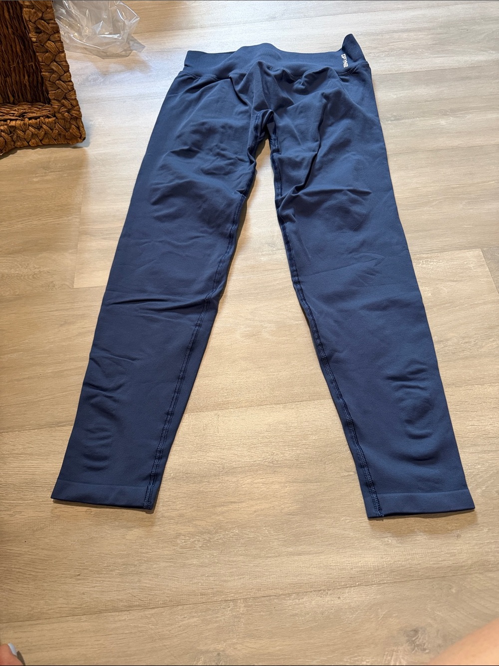 DFYNE Navy Athletic Leggings SIZE LARGE